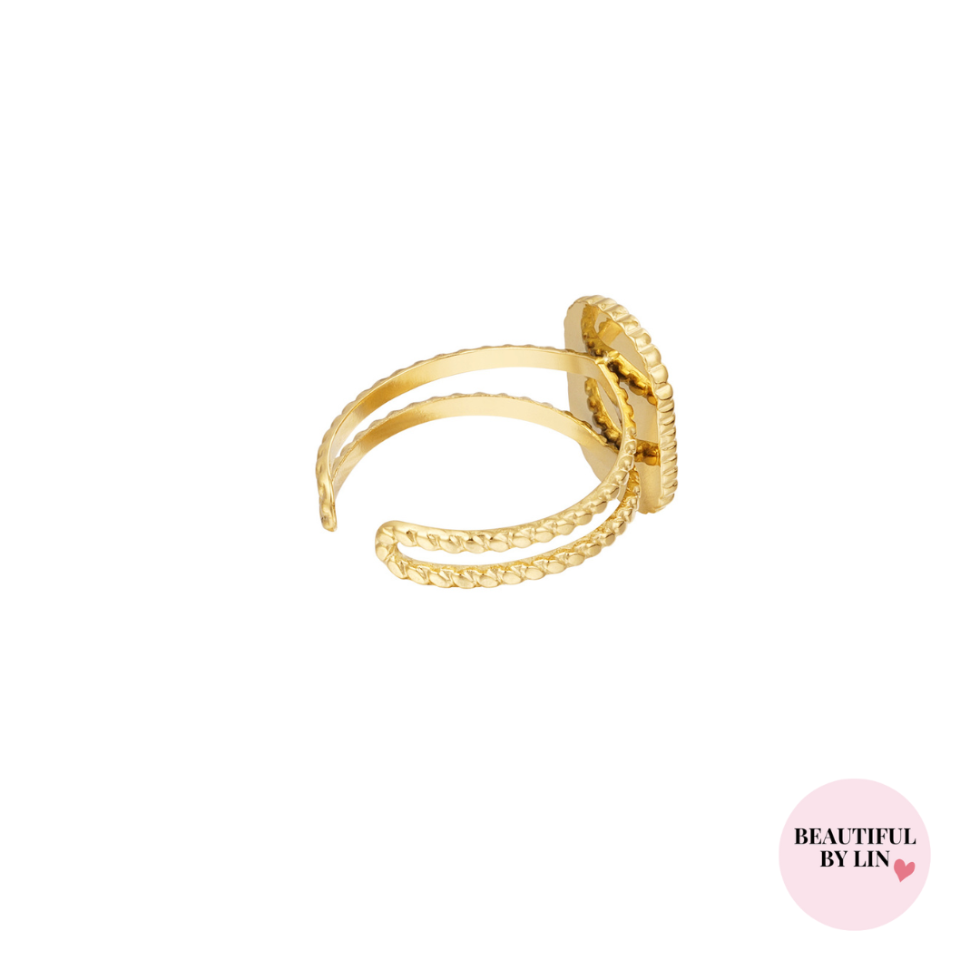 Oval ring