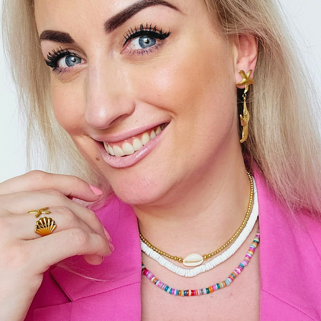 Witte schelpjes ketting