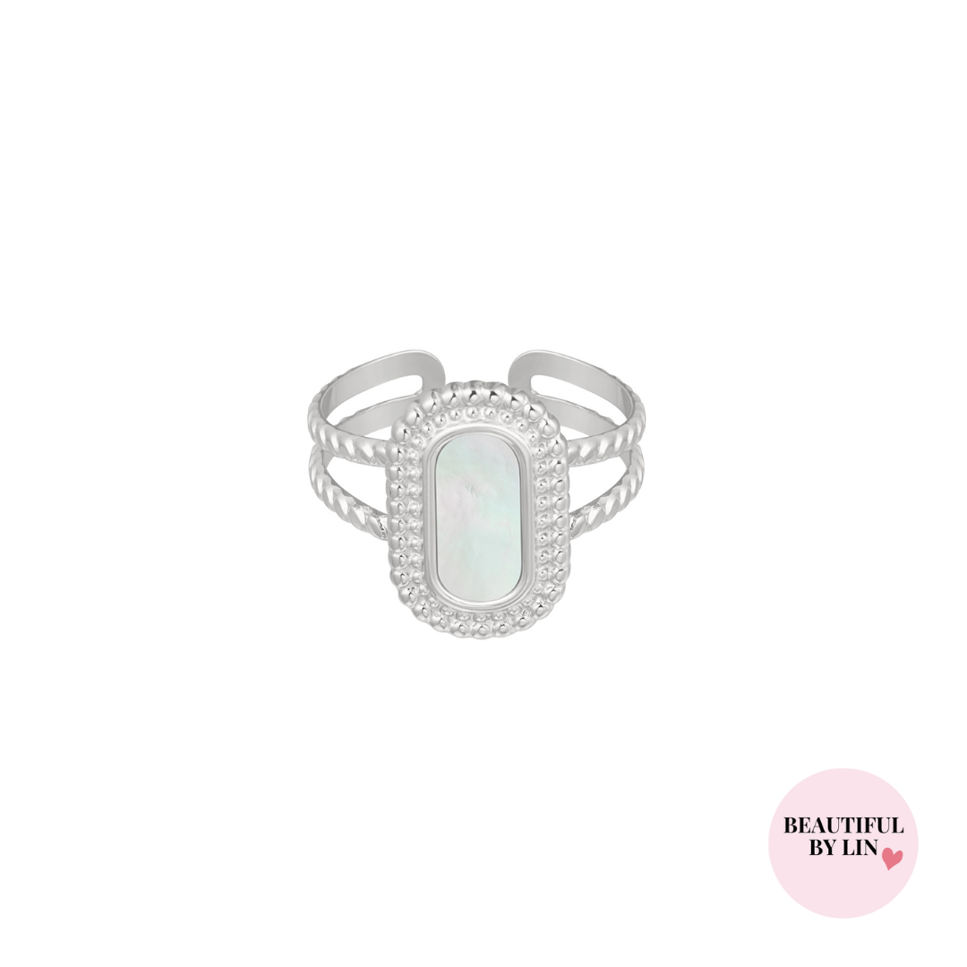 Oval ring