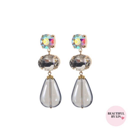 Snow white statement oorbellen