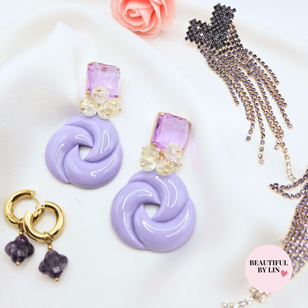 Lila candy statement oorbellen