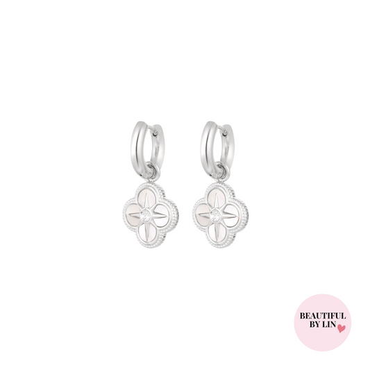 Flower diamand oorbellen zilver
