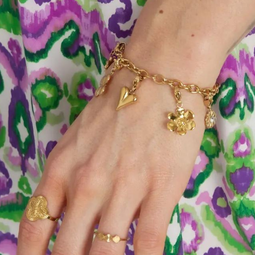 Bedelarmband met verschillende bedels
