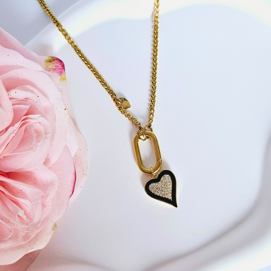 Ketting met zwart hart