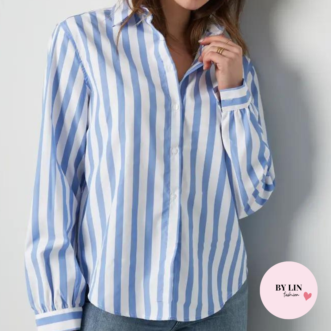 Lichtblauwe blouse gestreept