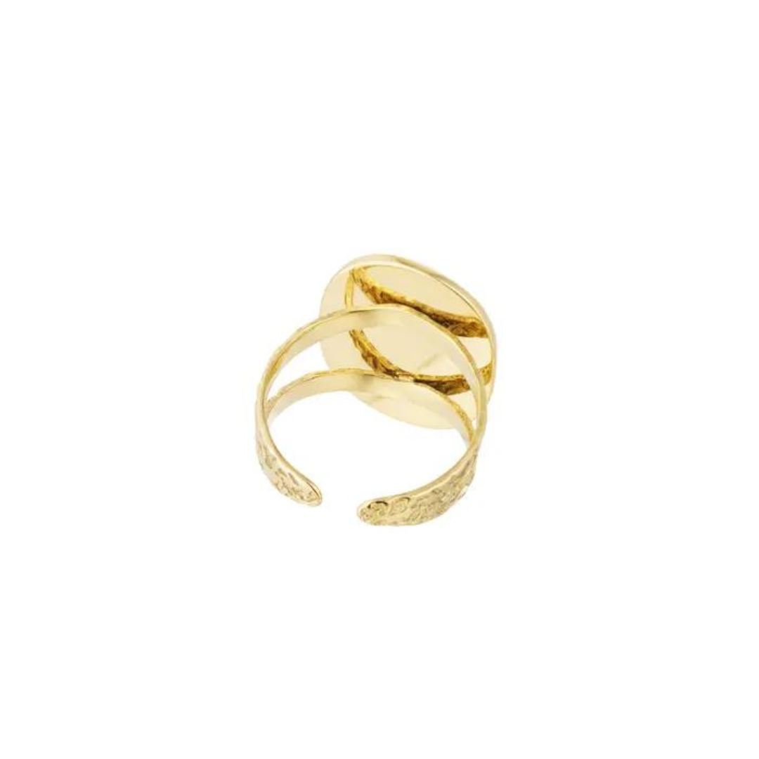 Ring met steen en ster