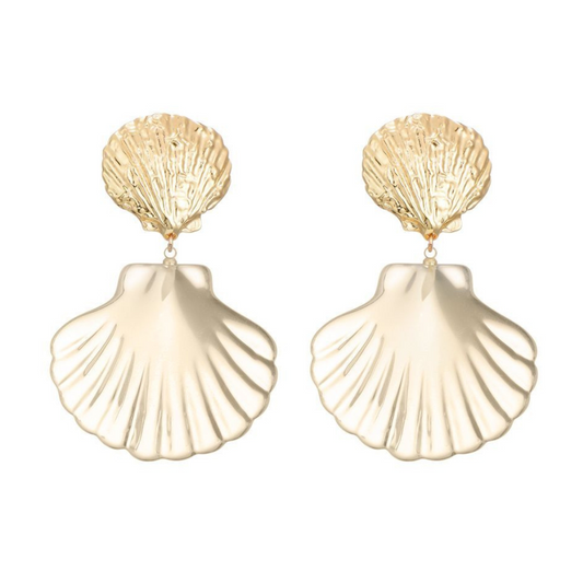 Statement schelp oorbellen beige