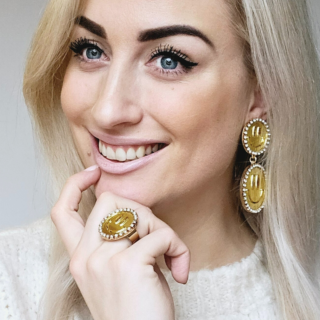 Smile statement oorbellen goud