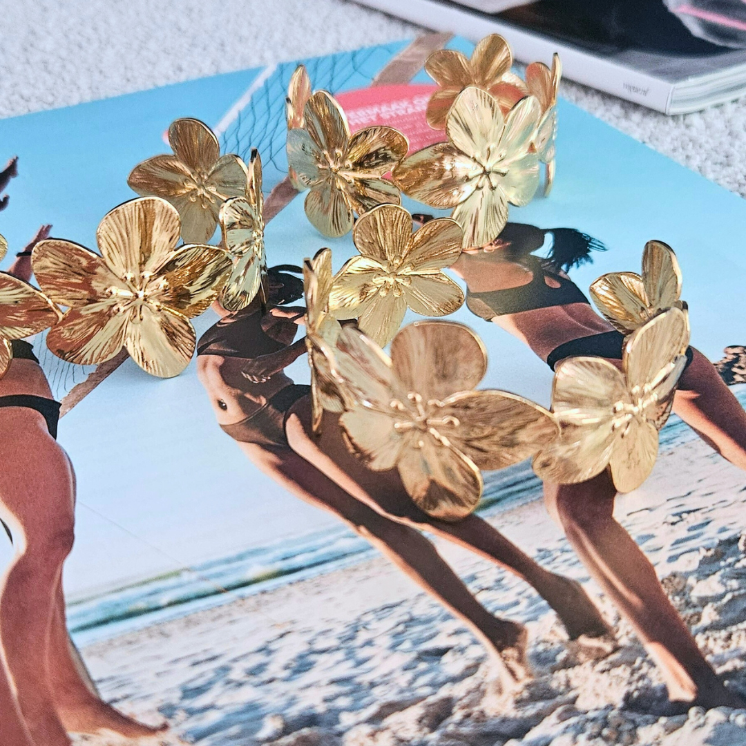 Trendy flower armband