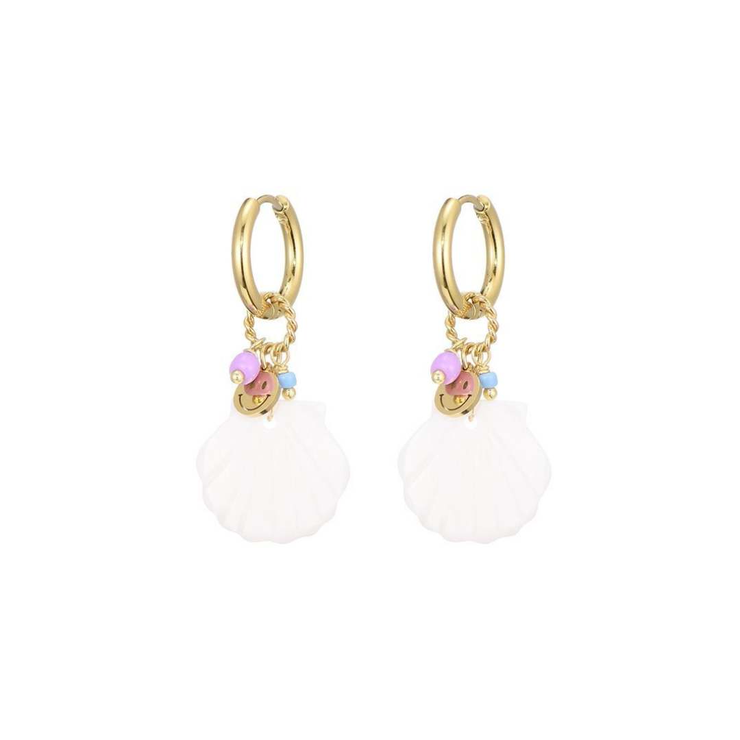 Witte schelp oorbellen goud